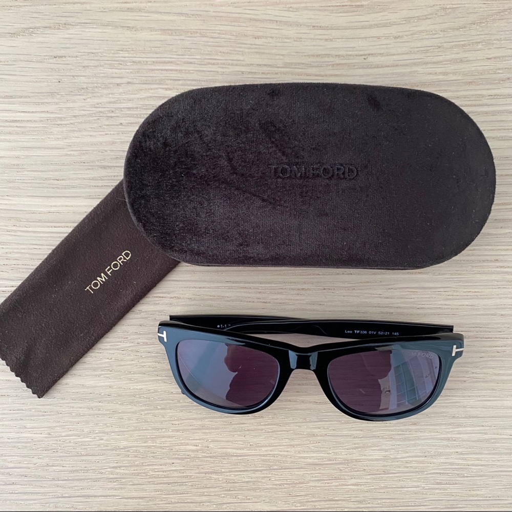 Tom Ford Sunglasses Unisex LEO